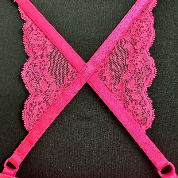 Victoria’s Secret VERY SEXY Push-up Bra in Size 34DD in Hot Peach/Pink Color - Picture 7 of 11